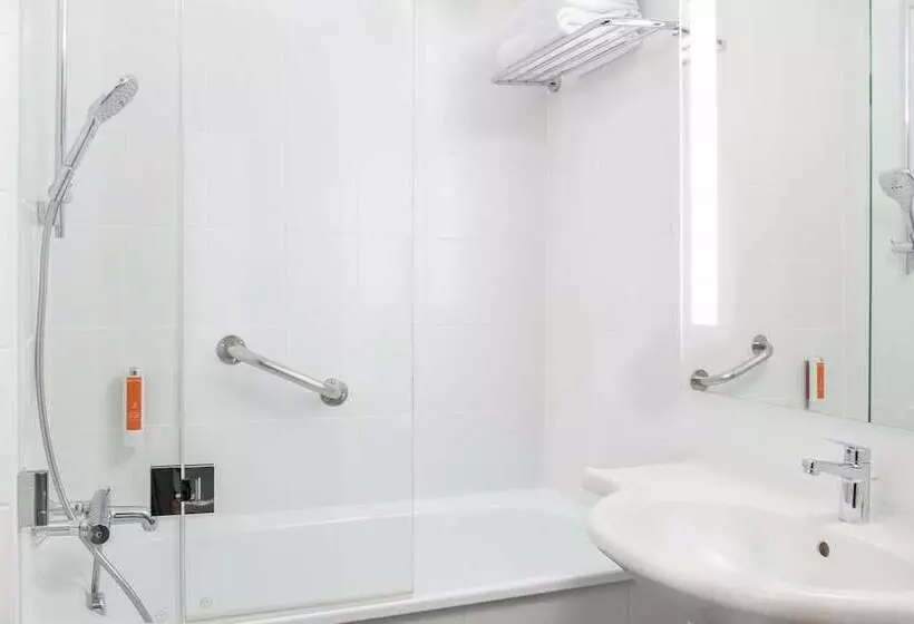 ホテル Vienna House Easy By Wyndham Cracow