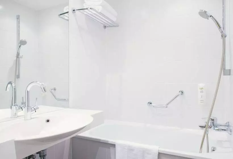 ホテル Vienna House Easy By Wyndham Cracow