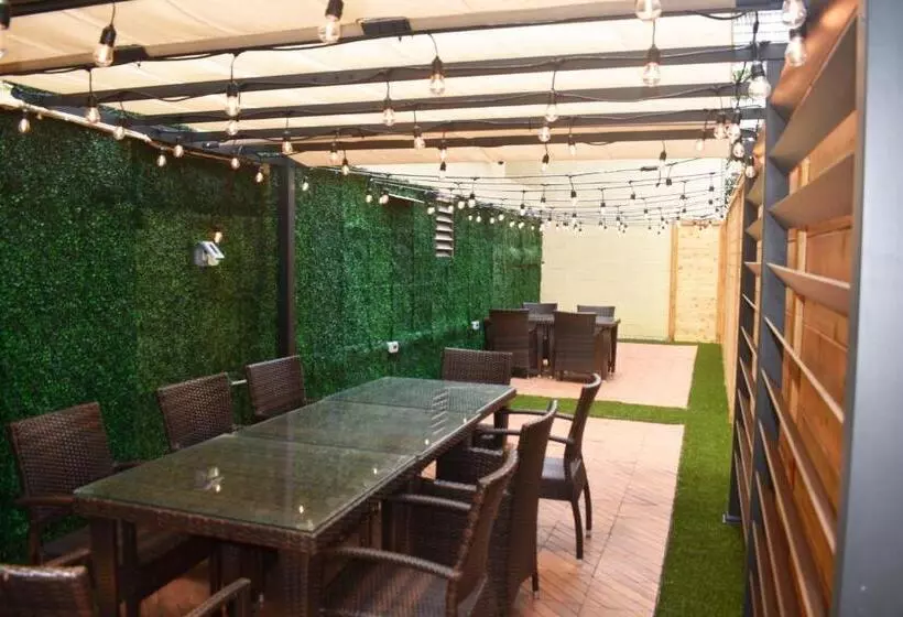 酒店 Waikiki Beachside Hostel