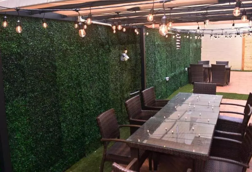 酒店 Waikiki Beachside Hostel