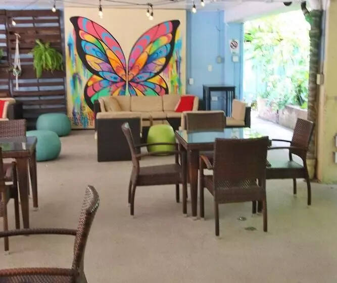 酒店 Waikiki Beachside Hostel