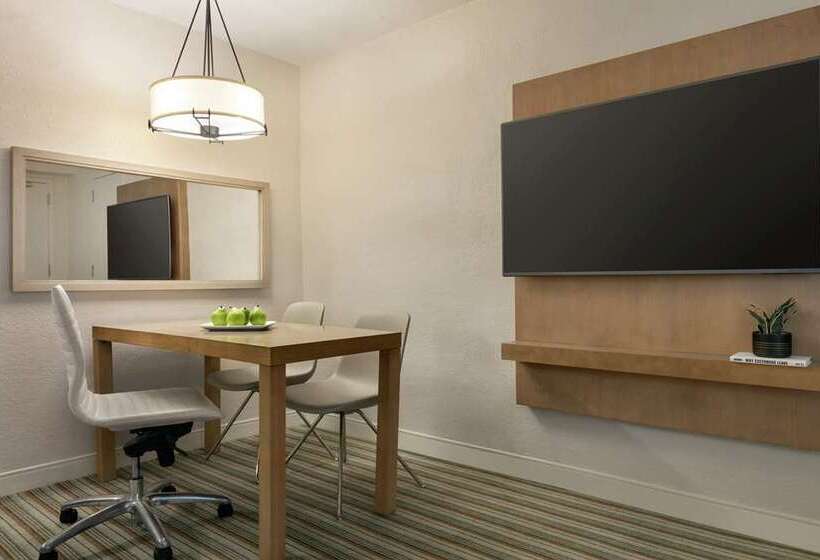 Embassy Suites By Hilton San Juan Hotel & Casino