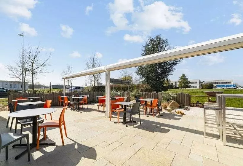 هتل Campanile Chartres