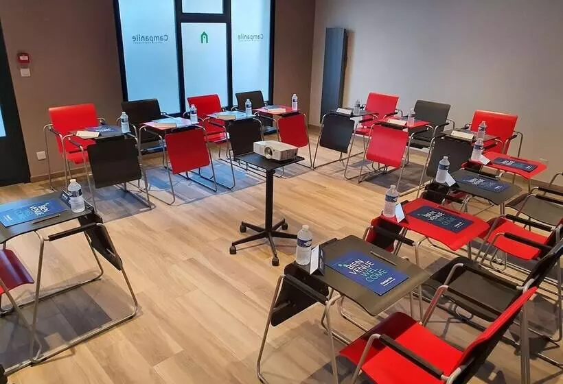 هتل Campanile Chartres