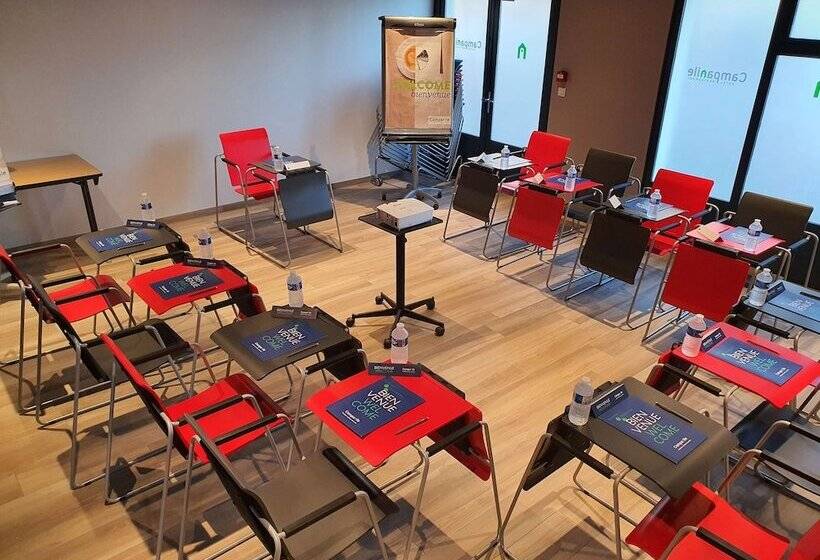 בית מלון כפרי Campanile Chartres