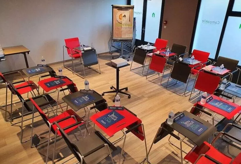 هتل Campanile Chartres