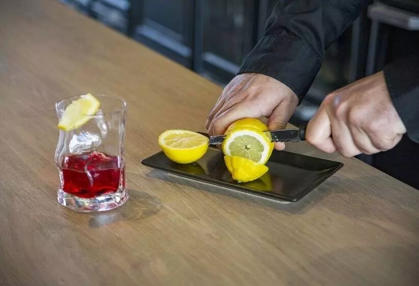 هتل Campanile Chartres