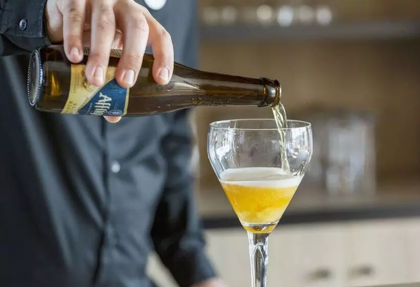 هتل Campanile Chartres