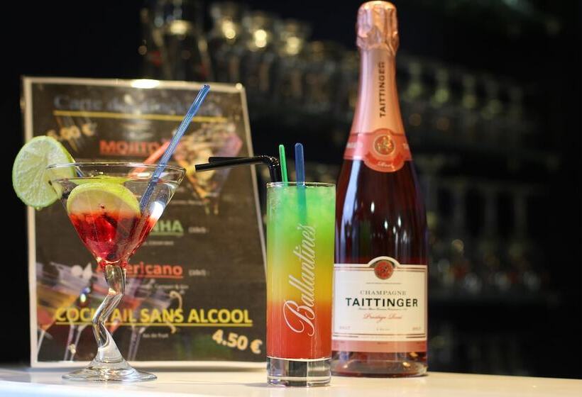 בית מלון כפרי Campanile Chartres