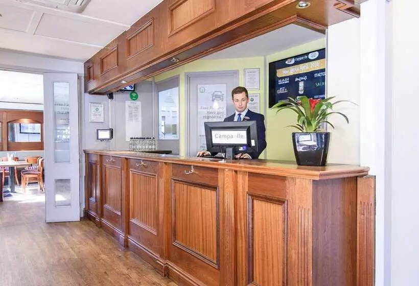 בית מלון כפרי Campanile Manchester