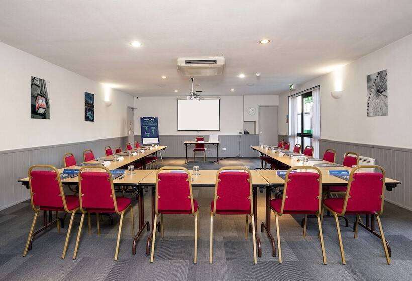 فندق Campanile Manchester