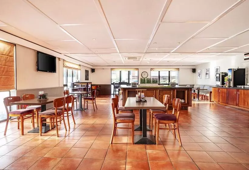 בית מלון כפרי Campanile Manchester