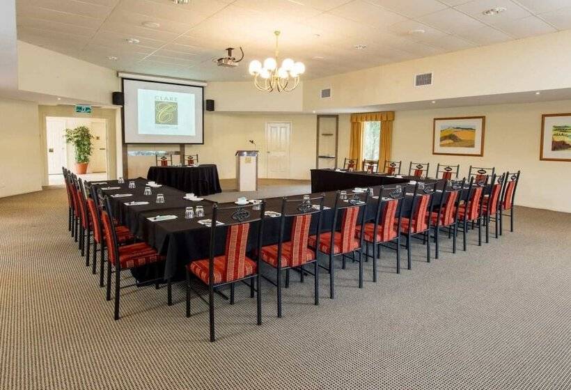 Hotel Clare Country Club