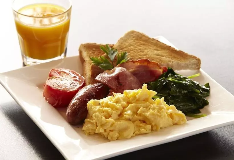 호텔 Clare Country Club