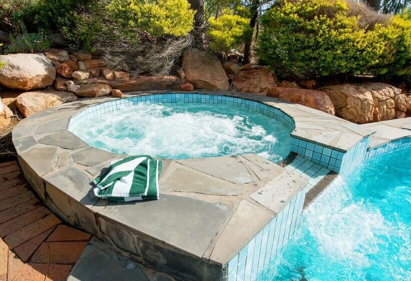 Hotel Clare Country Club