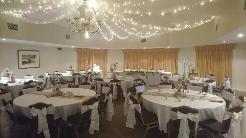 호텔 Clare Country Club