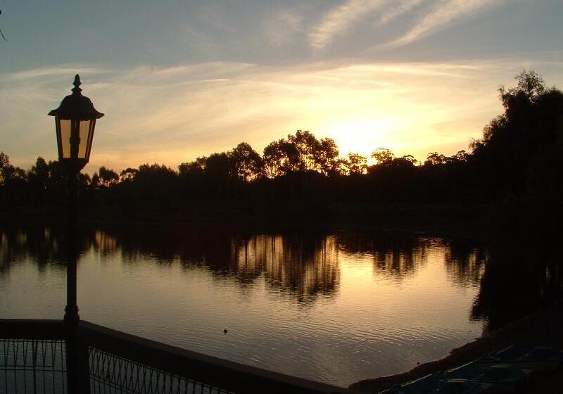 Hotel Clare Country Club