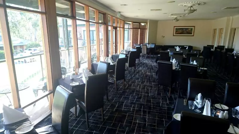 호텔 Clare Country Club