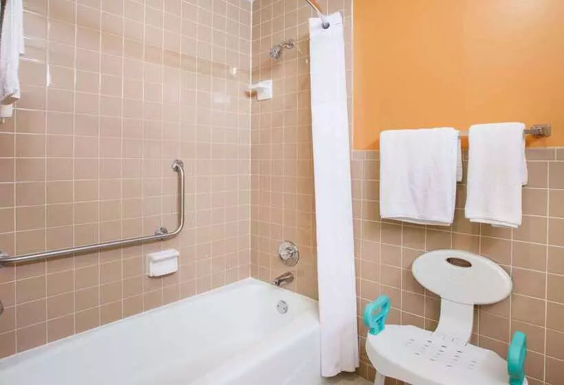 Отель Days Inn By Wyndham Alma Arkansas