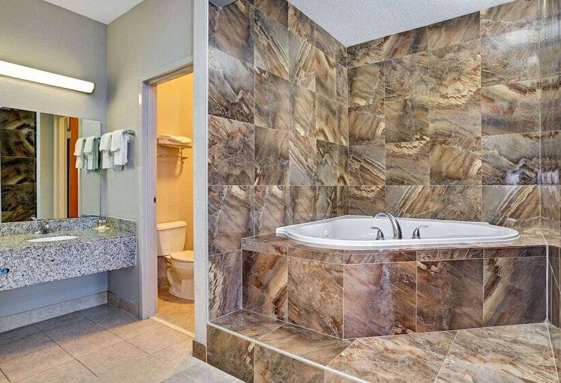 בית מלון כפרי Days Inn By Wyndham Hernando