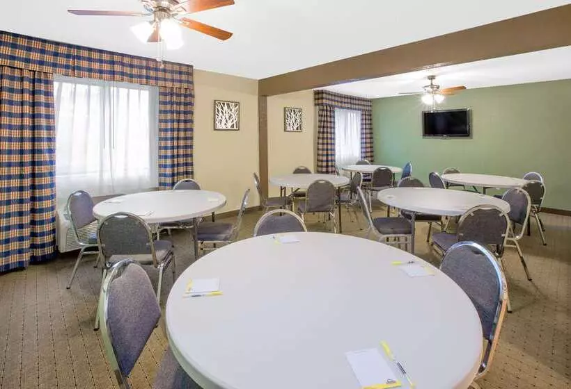 酒店 Days Inn By Wyndham Hillsdale