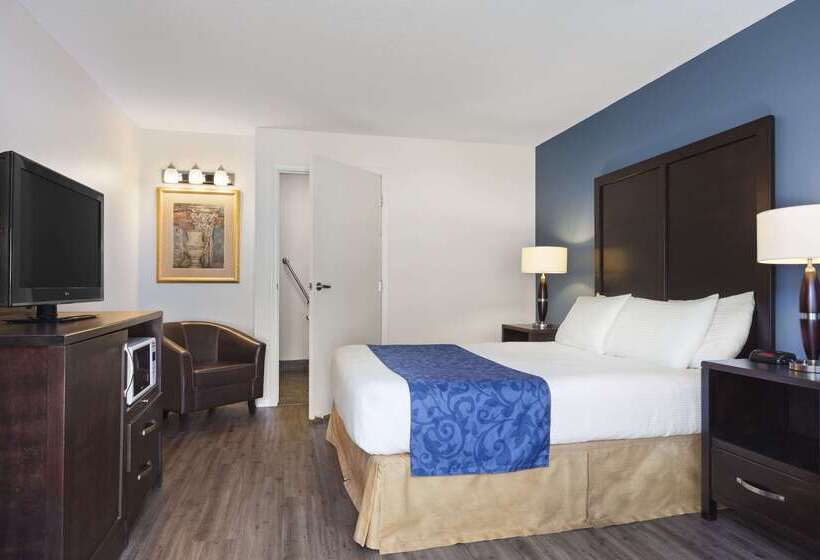 Hotel Days Inn By Wyndham Kelowna