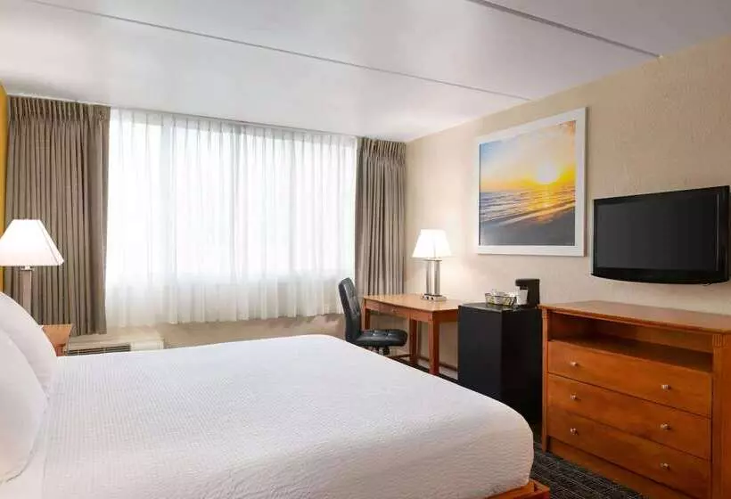 Envision Hotel Miami International Airport