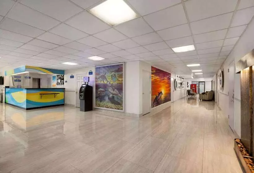 Envision Hotel Miami International Airport