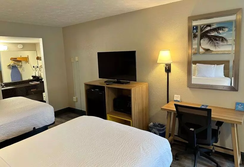 Отель Days Inn By Wyndham St Augustine I 95 Outlet Mall
