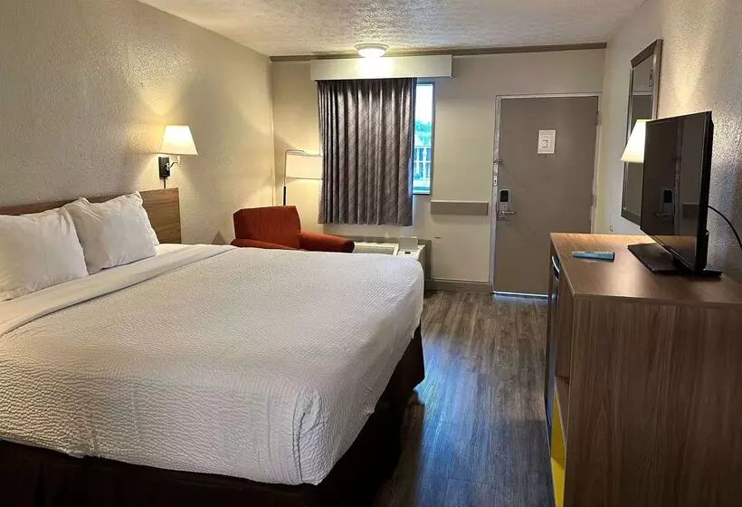 Отель Days Inn By Wyndham St Augustine I 95 Outlet Mall