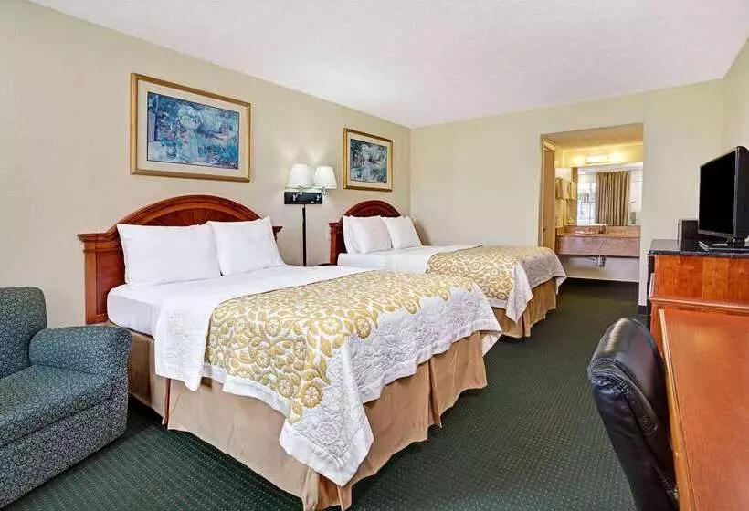 Отель Days Inn By Wyndham St Augustine I 95 Outlet Mall