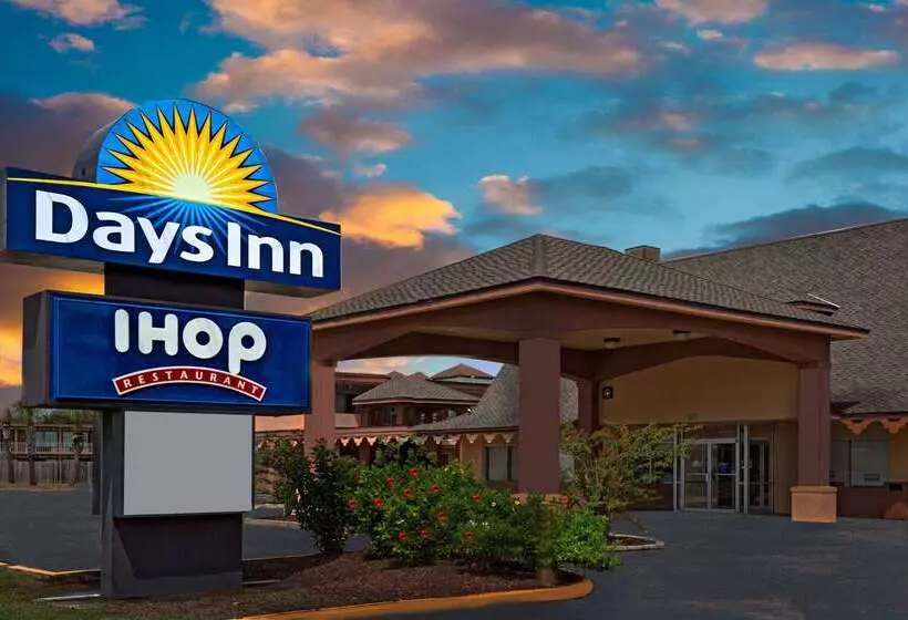 Отель Days Inn By Wyndham St Augustine I 95 Outlet Mall