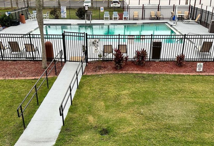 ホテル Days Inn By Wyndham St Augustine I 95 Outlet Mall