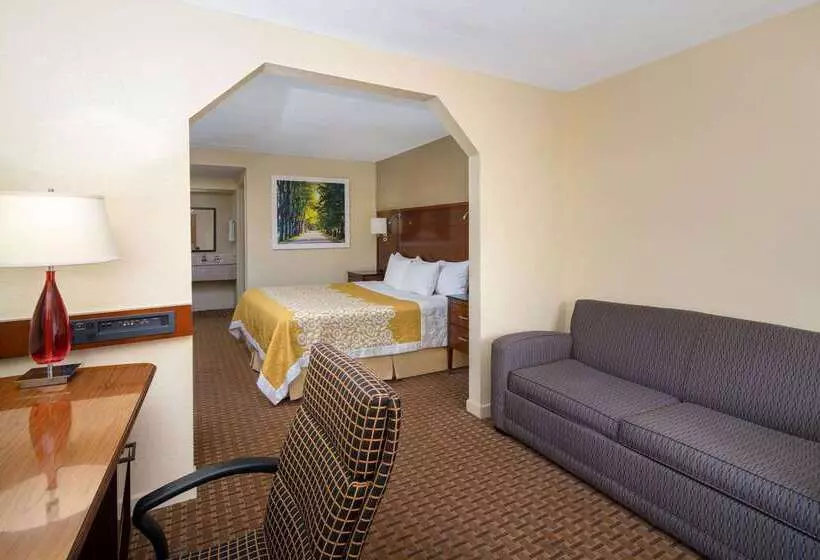 Отель Days Inn By Wyndham Thomaston