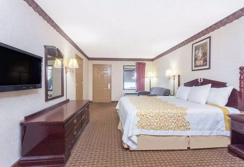 Отель Days Inn By Wyndham Thomaston