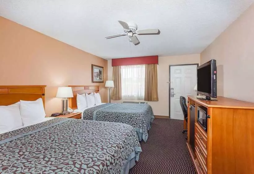 هتل Days Inn By Wyndham Yuma