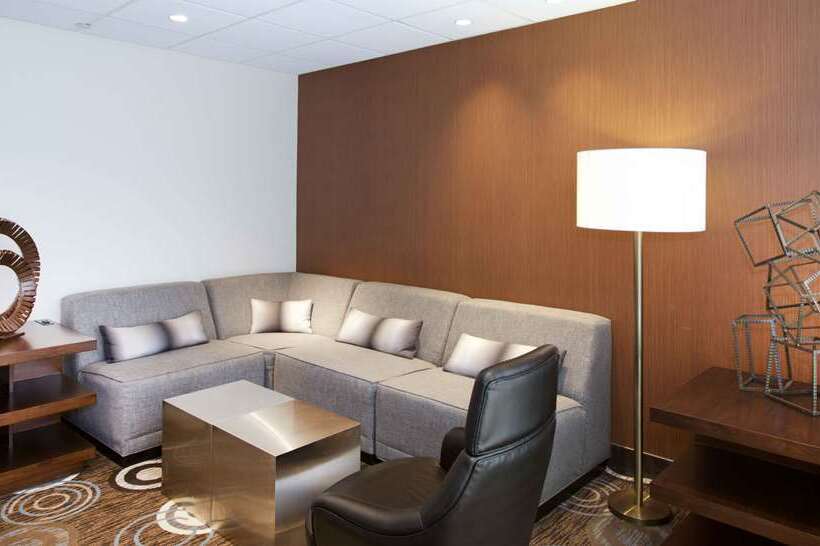 בית מלון כפרי Embassy Suites By Hilton Detroit Livonia Novi