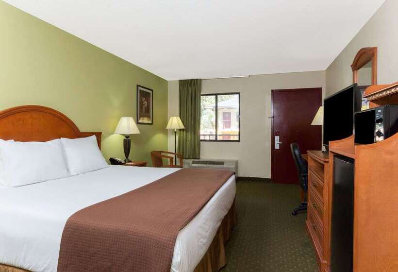 Hotel Howard Johnson By Wyndham Tallahassee