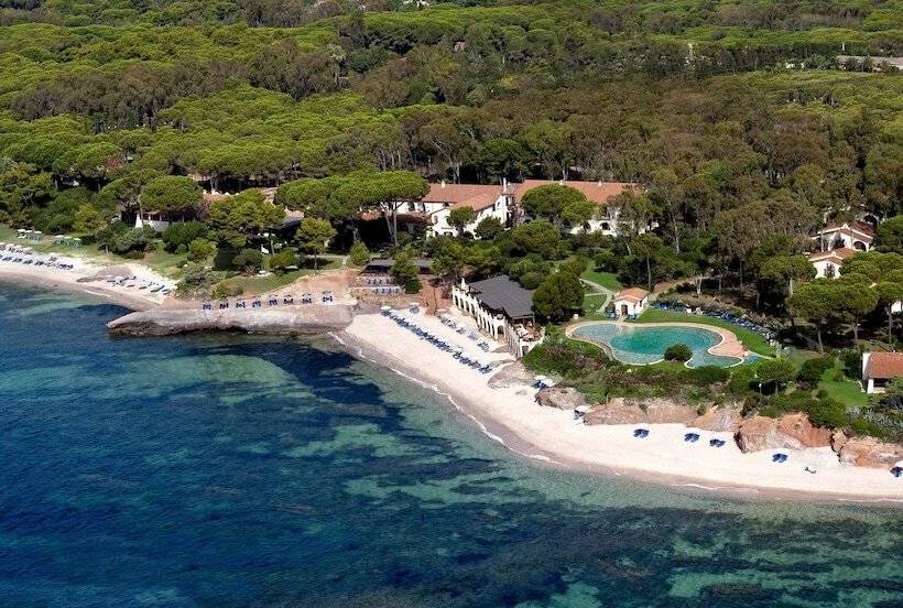 فندق Is Morus Relais