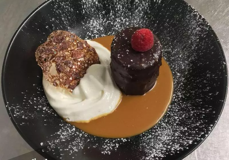 ホテル Kyriad Montauban