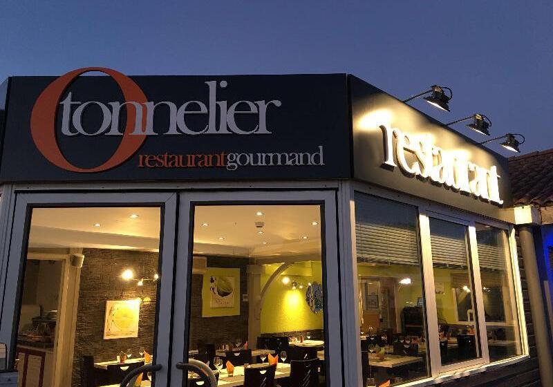 فندق Kyriad Montauban