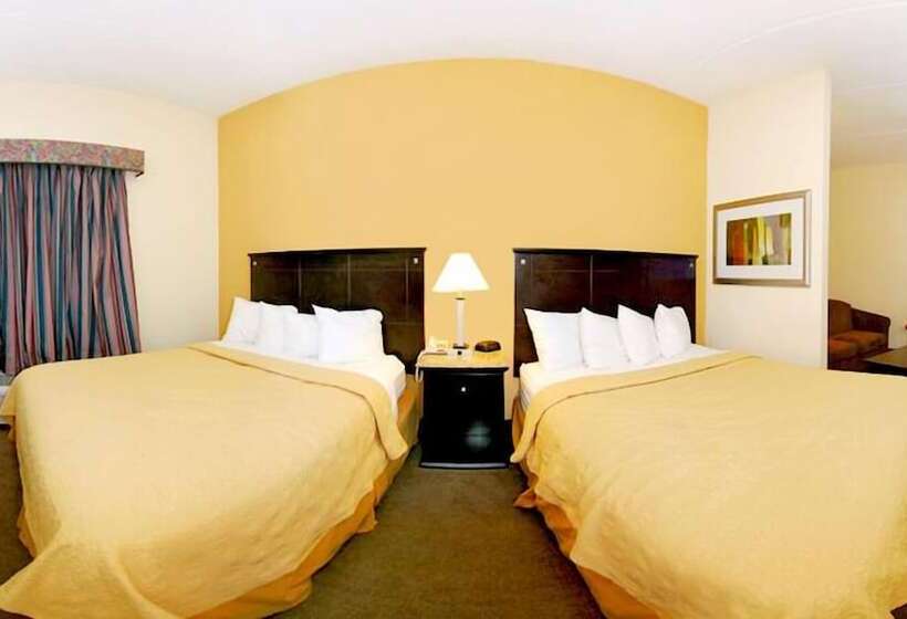 בית מלון כפרי Quality Inn & Suites