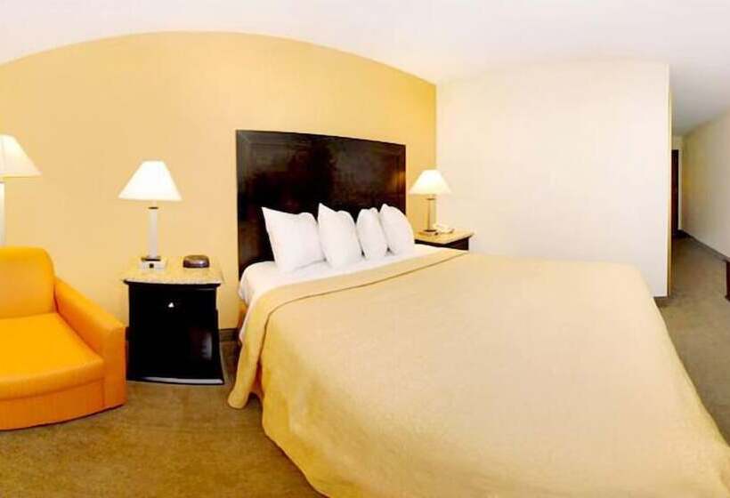 בית מלון כפרי Quality Inn & Suites