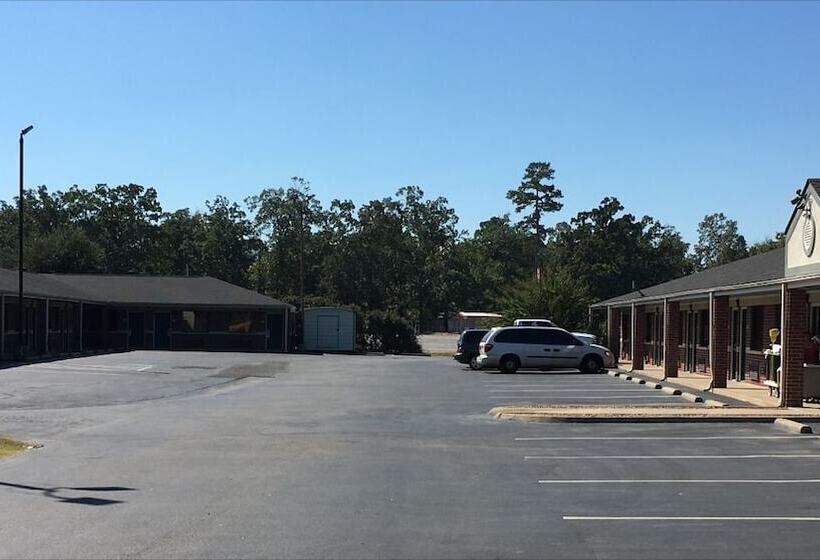 호텔 Redwood Inn   White Hall