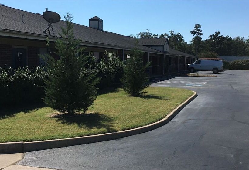 호텔 Redwood Inn   White Hall