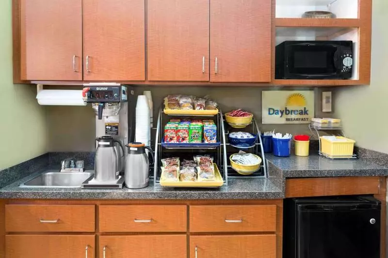 בית מלון כפרי Sunset Inn