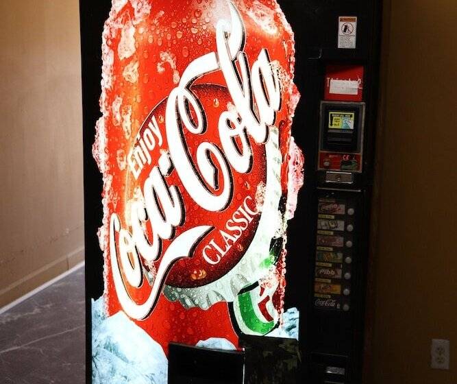 فندق Woodstream Inn