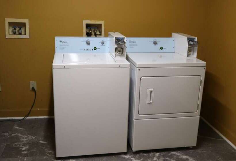 فندق Woodstream Inn