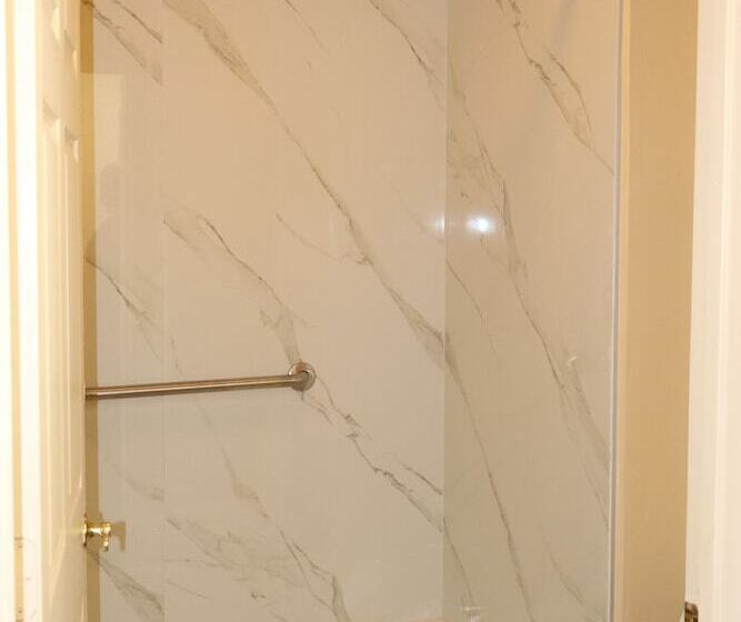 فندق Woodstream Inn