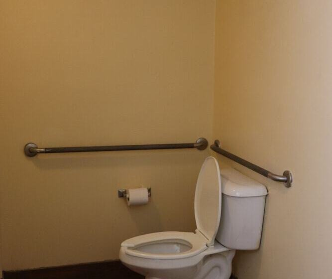 فندق Woodstream Inn